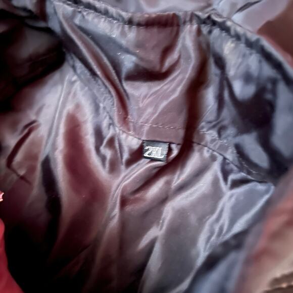 Unisex Heated vest black 2xl does NOT come with charger block - Picture 3 of 4